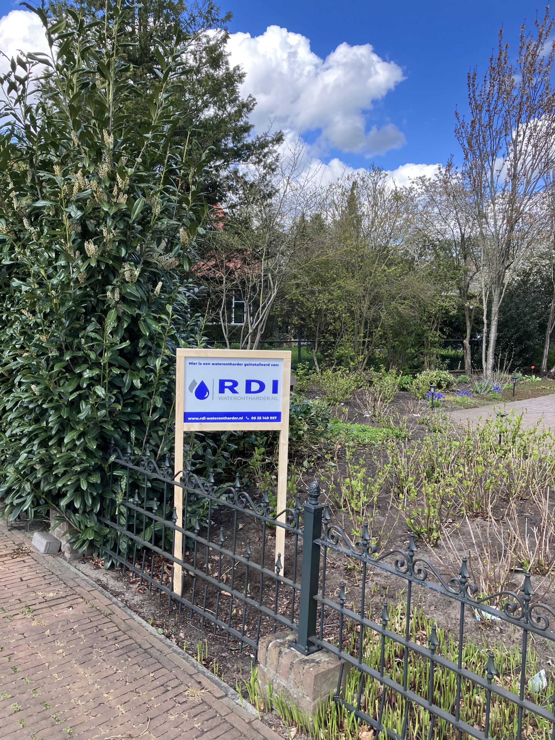 rdi-waterontharder.nl | RDI waterontharder reclameborden nu overal te zien.